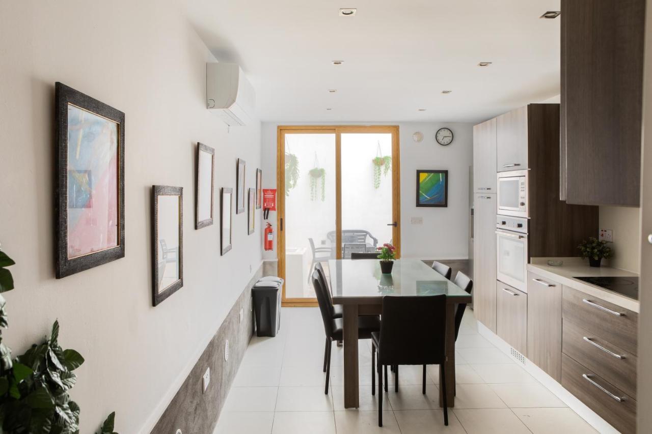 Entire Luxury Sliema Townhouse Steps From Beach Eksteriør bilde