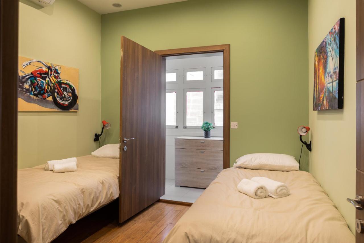Entire Luxury Sliema Townhouse Steps From Beach Eksteriør bilde